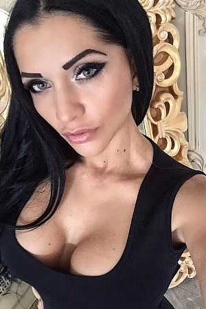 Алёна, 89856746414