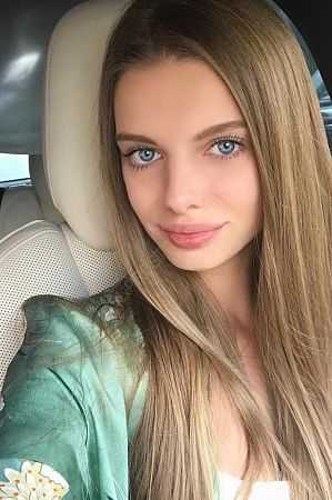 Алина, 89585380292