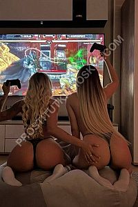 Развратницы, 89669652500